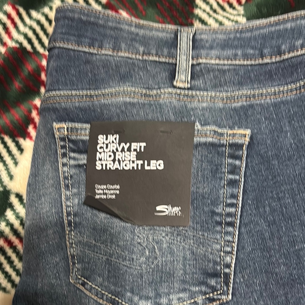 Silver Jeans Co. Suki Curvy Fit Mid Rise Straight Leg Jeans